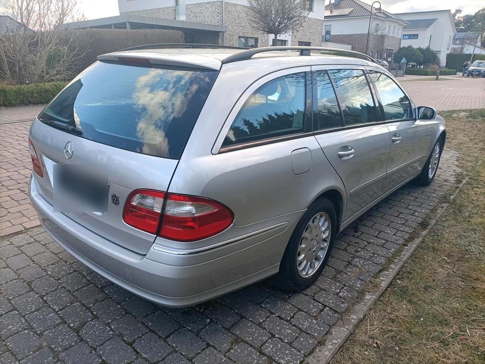 Mercedes Benz E 220 2005 — photo 6