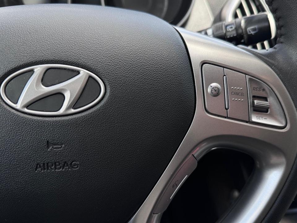 Hyundai ix35 2012 — photo 11