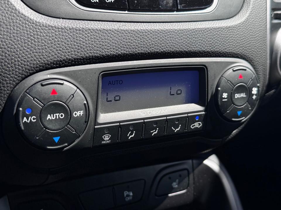 Hyundai ix35 2012 — photo 7