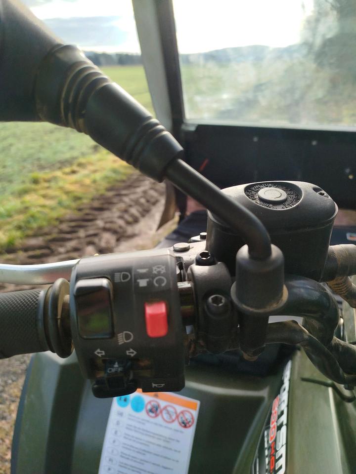 Weitere Motorräder Polaris Sportsman X2 2010 — photo 10