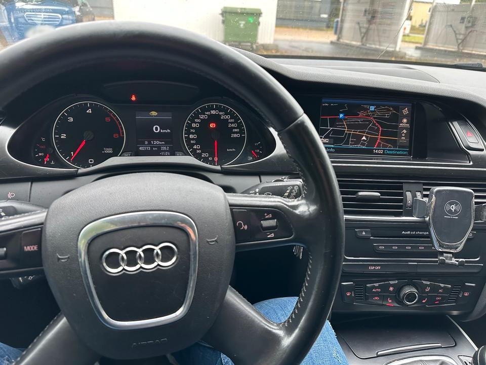 Audi A4 2008 — rear view
