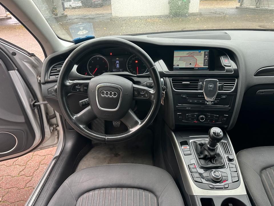 Audi A4 2008 — engine