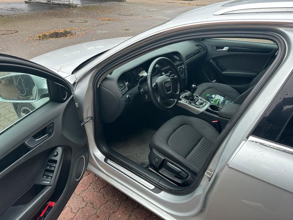 Audi A4 2008 — photo 6
