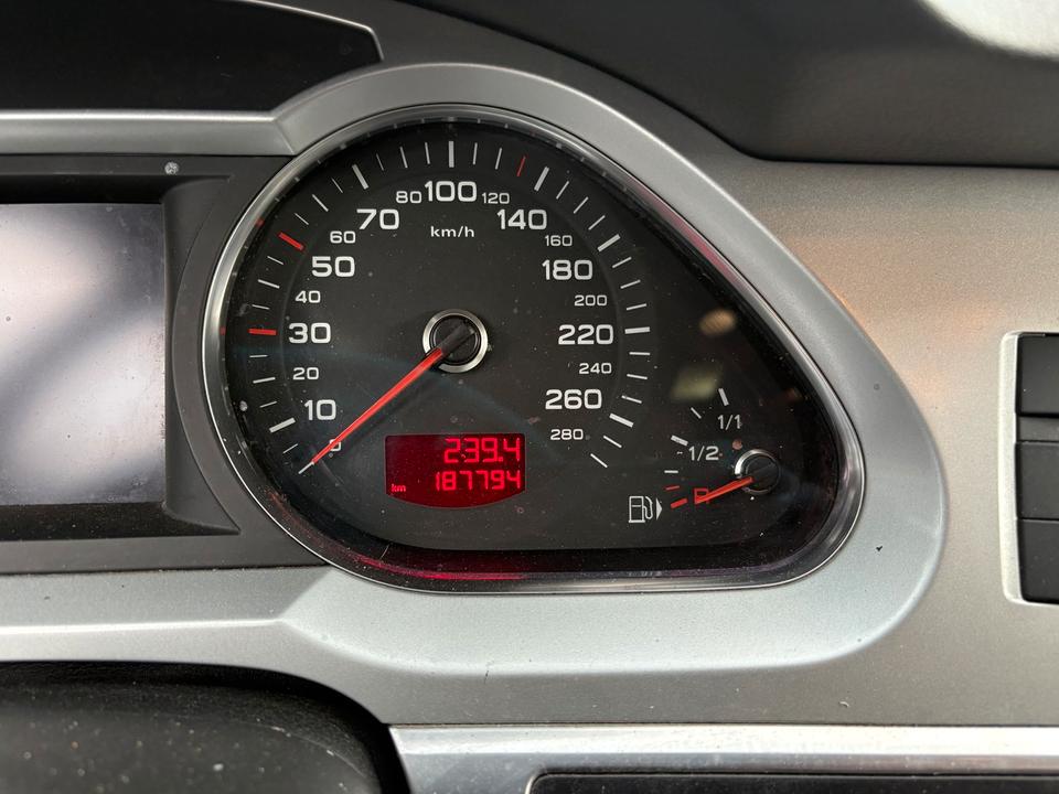 Audi A6 2009 — interior