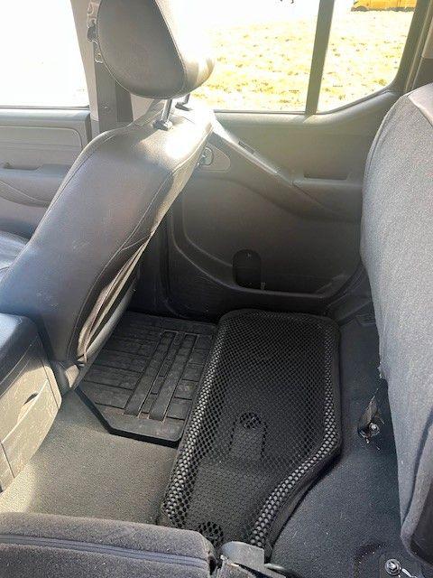 Nissan Navara 2008 — photo 14