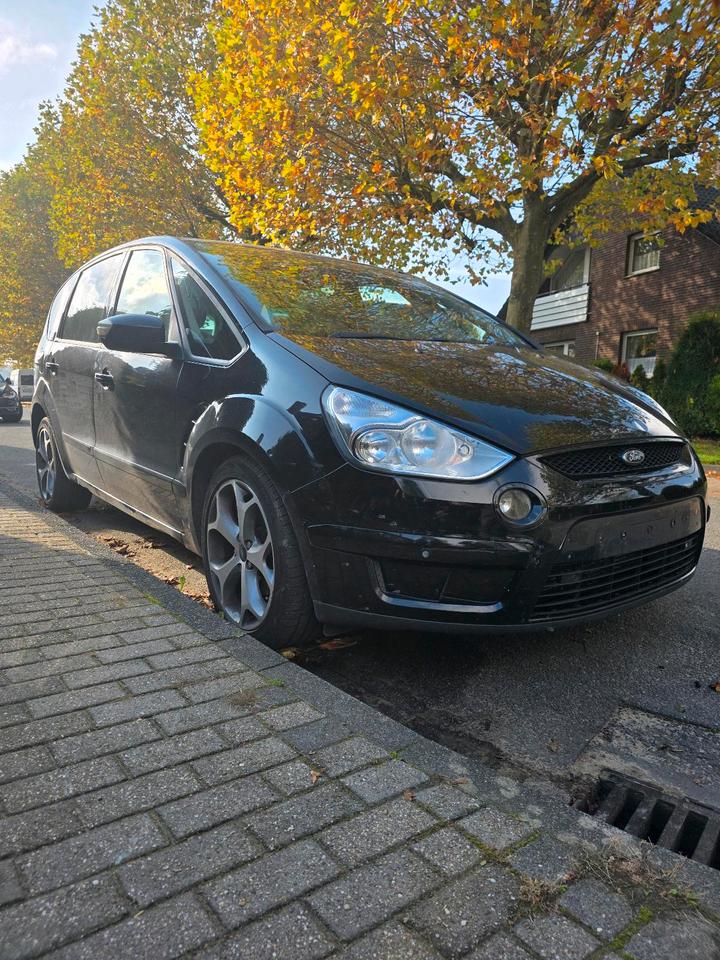 Ford S-Max 2006 — rear view
