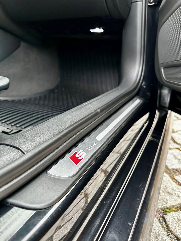 Audi A4 2011 — photo 13
