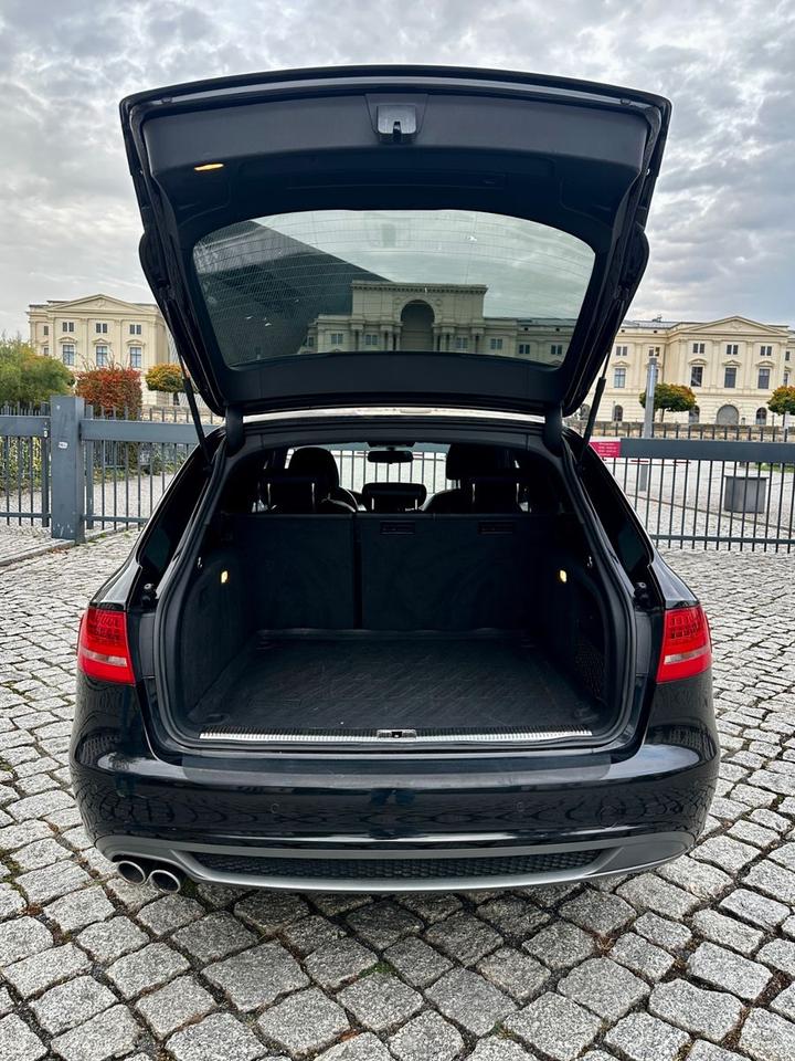 Audi A4 2011 — photo 5
