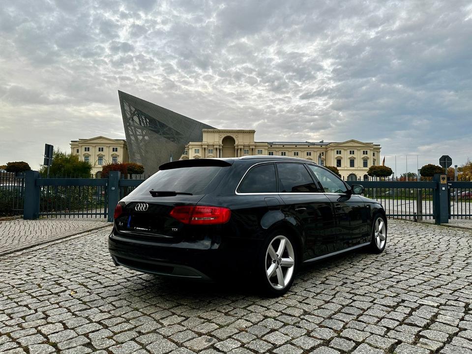 Audi A4 2011 — photo 6
