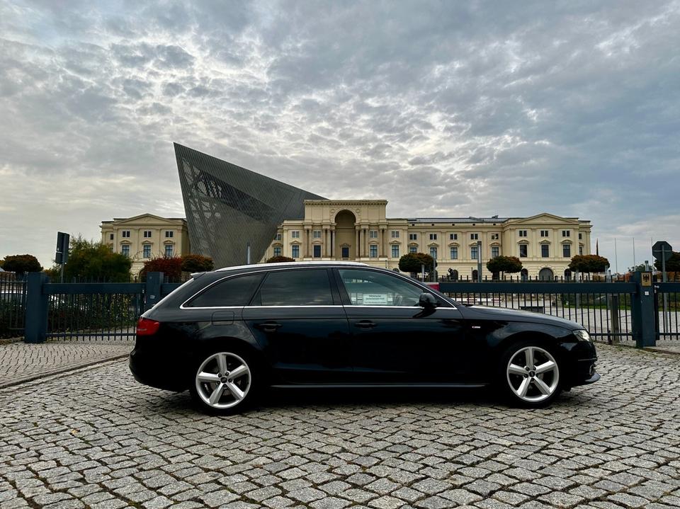 Audi A4 2011 — photo 7