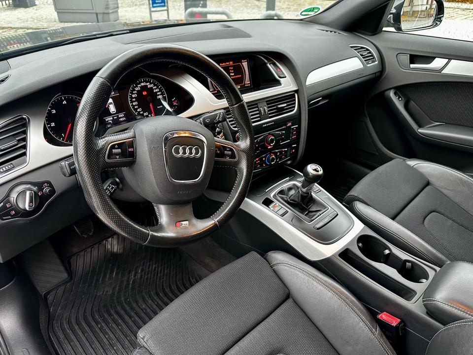 Audi A4 2011 — photo 8