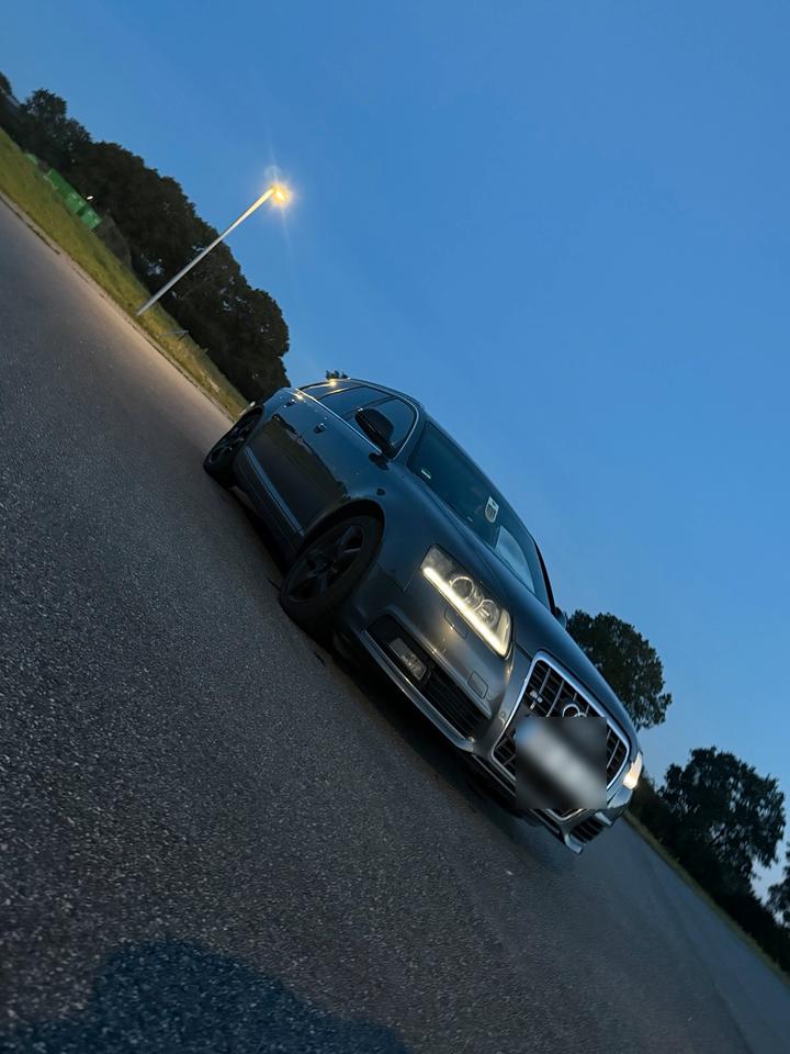 Audi A6 2010 — салон