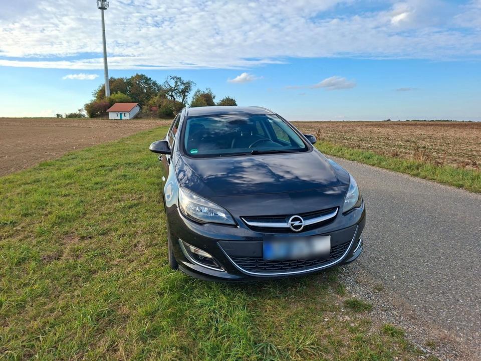 Opel Astra 2015 — photo 9