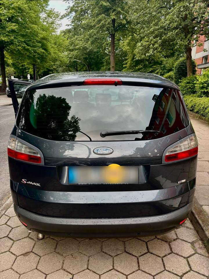 Ford S-Max 2007 — rear view