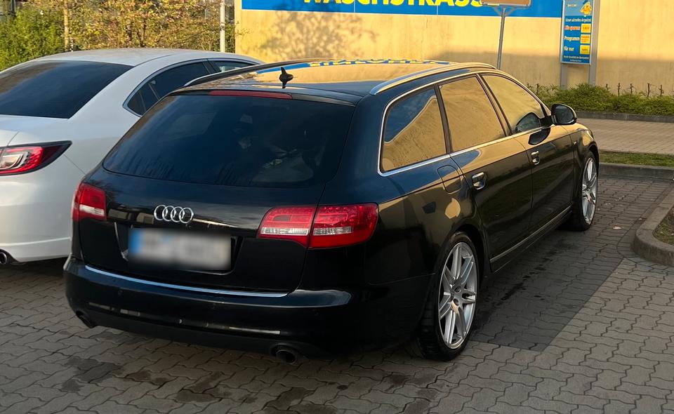 Audi A6 2011 — engine