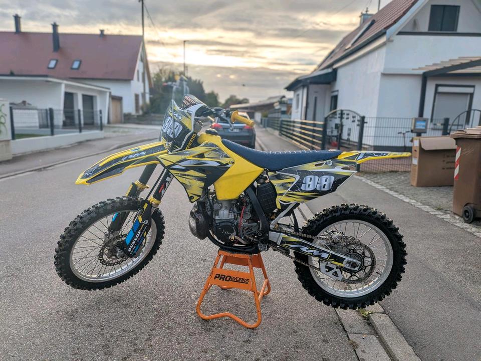 Suzuki RM 250 Baujahr Motocross Tausch ist auch möglich, 2006