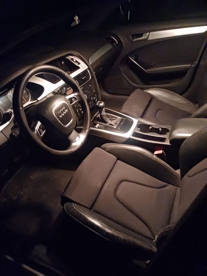 Audi A4 2009 — photo 10