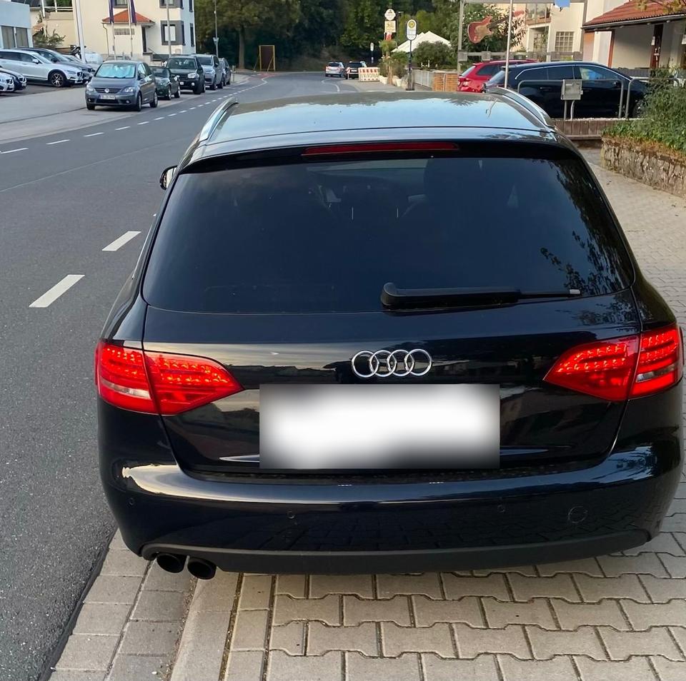 Audi A4 2009 — photo 5