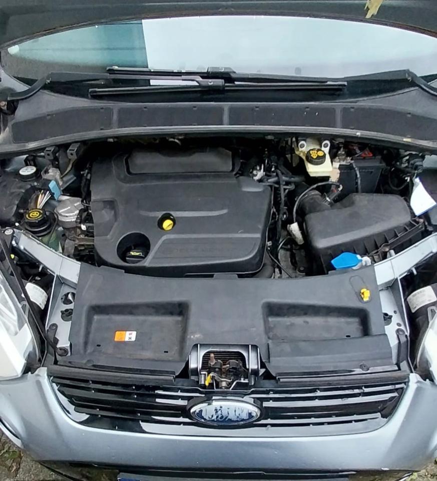 Ford S-Max 2010 — photo 15