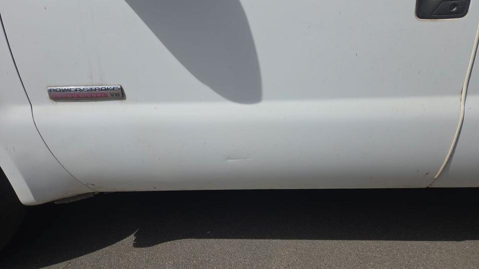Ford F 250 2006 — rear view