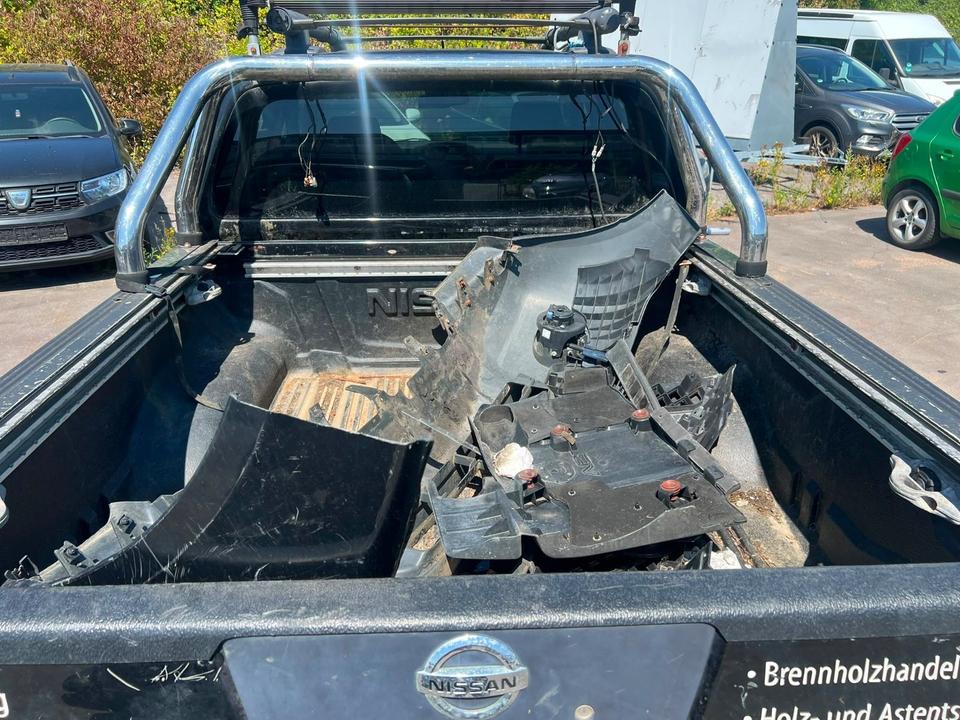 Nissan Navara 2012 — photo 12