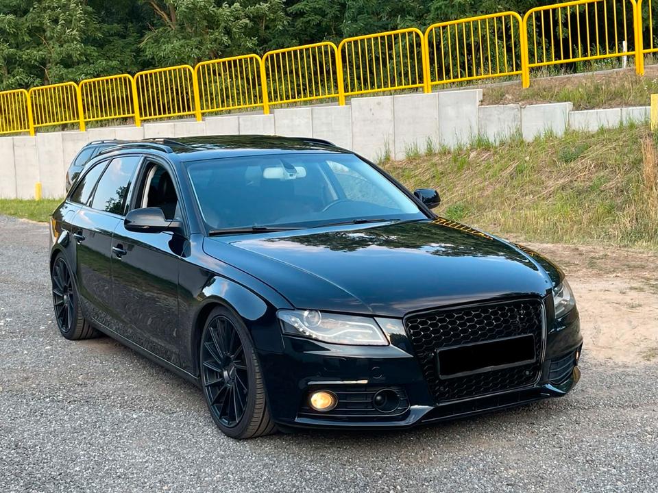 Audi A4 2011 — двигун