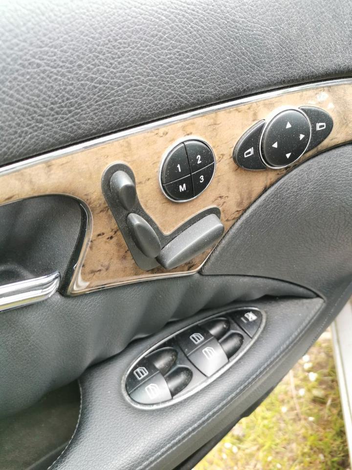 Mercedes Benz E 320 2008 — photo 9