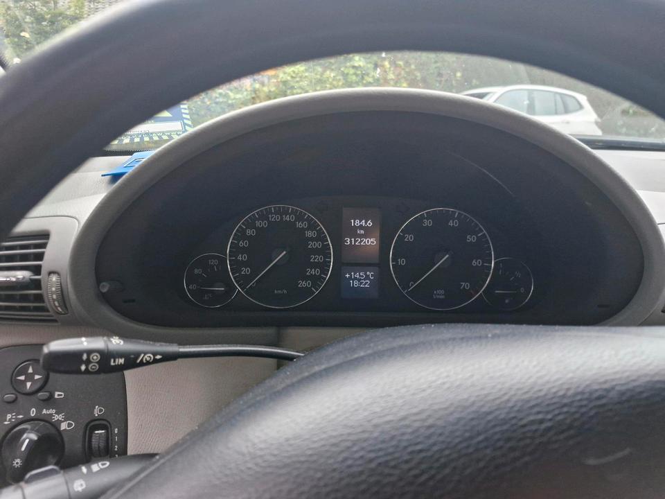 Mercedes Benz C 180 2007 — photo 7