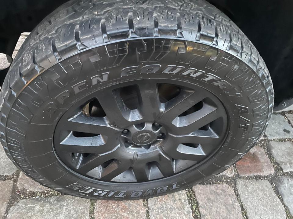 Nissan Navara 2012 — photo 17
