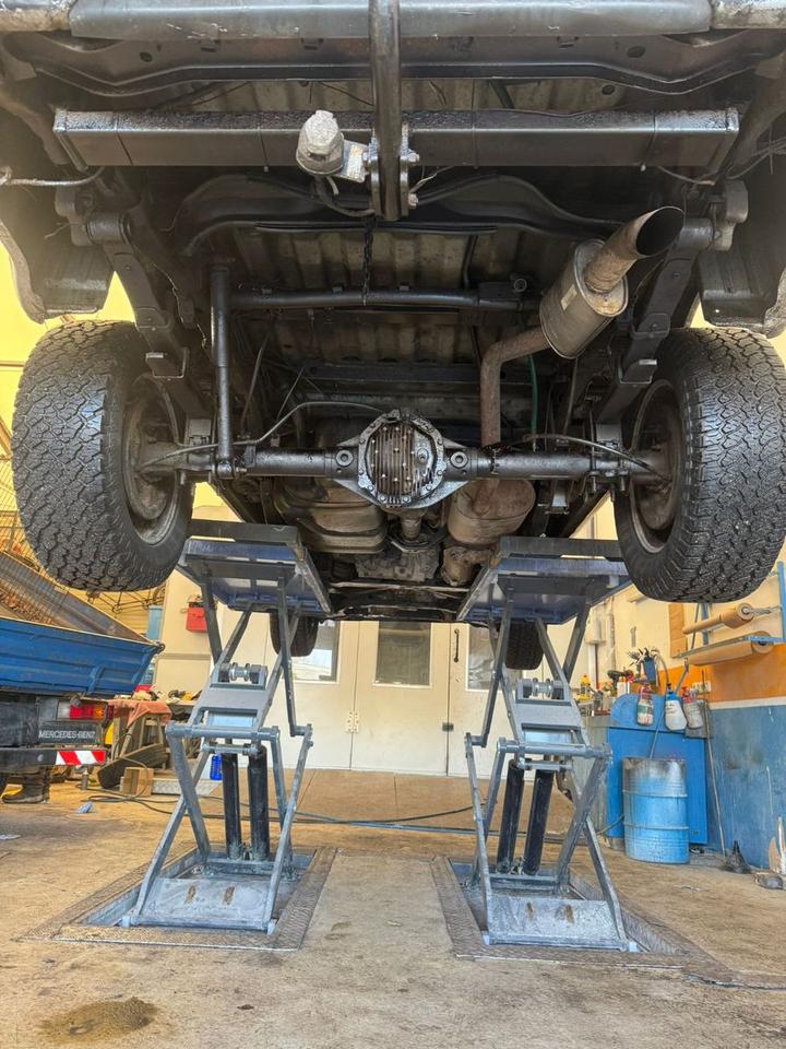 Nissan Navara 2012 — photo 19