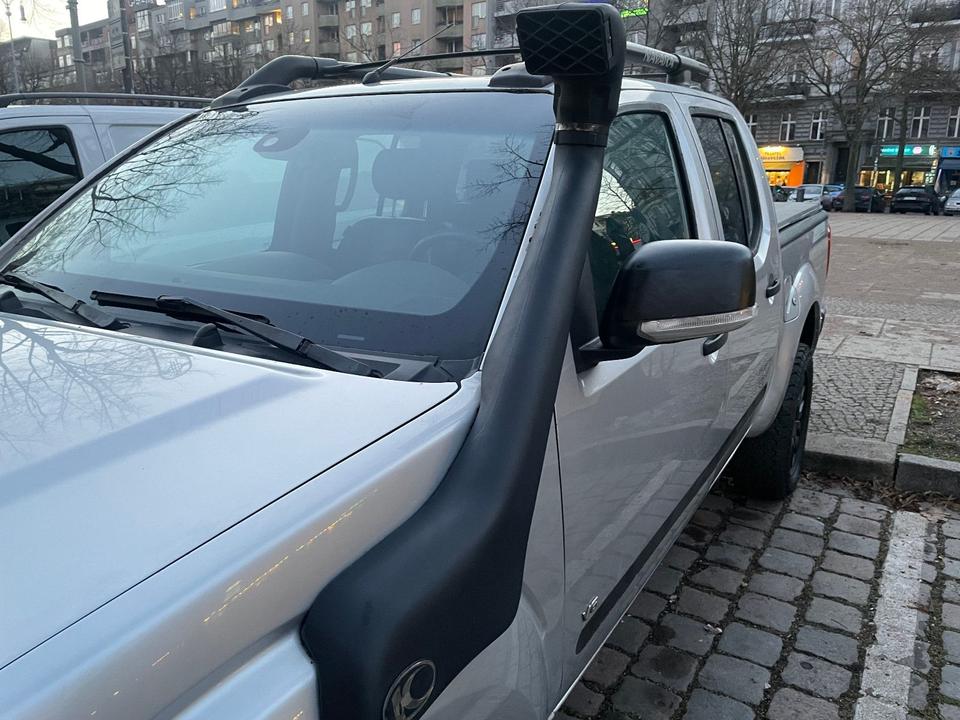 Nissan Navara 2012 — photo 7