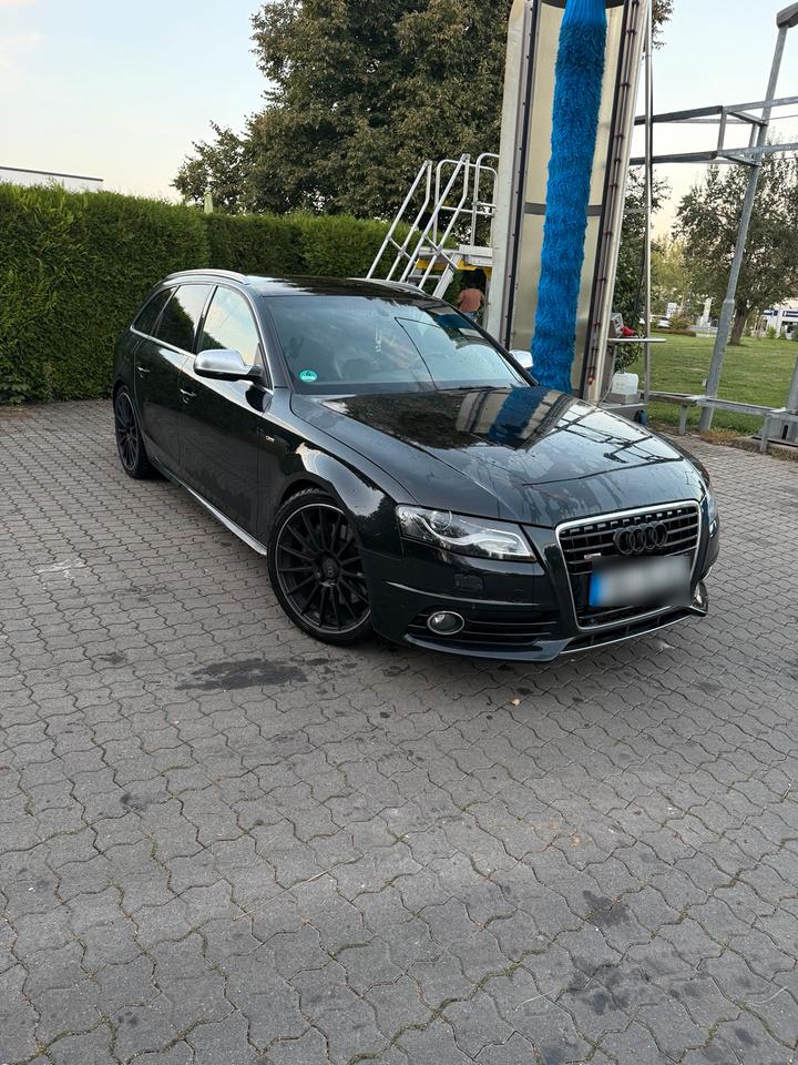 Audi A4 2008 — engine