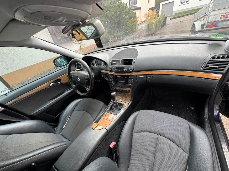Mercedes Benz E 220 2007 — photo 10