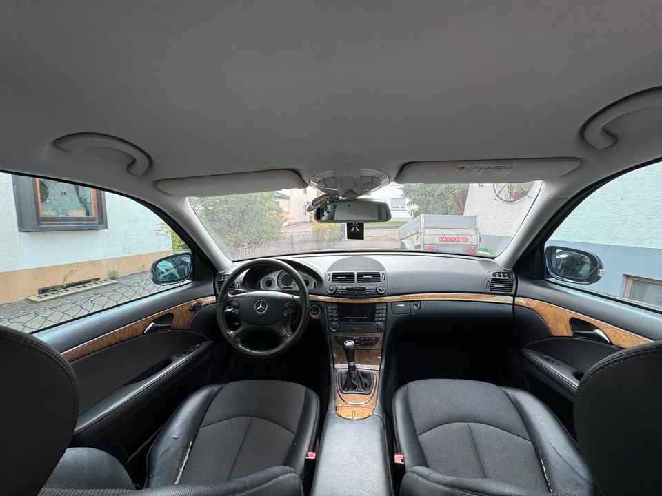 Mercedes Benz E 220 2007 — photo 11