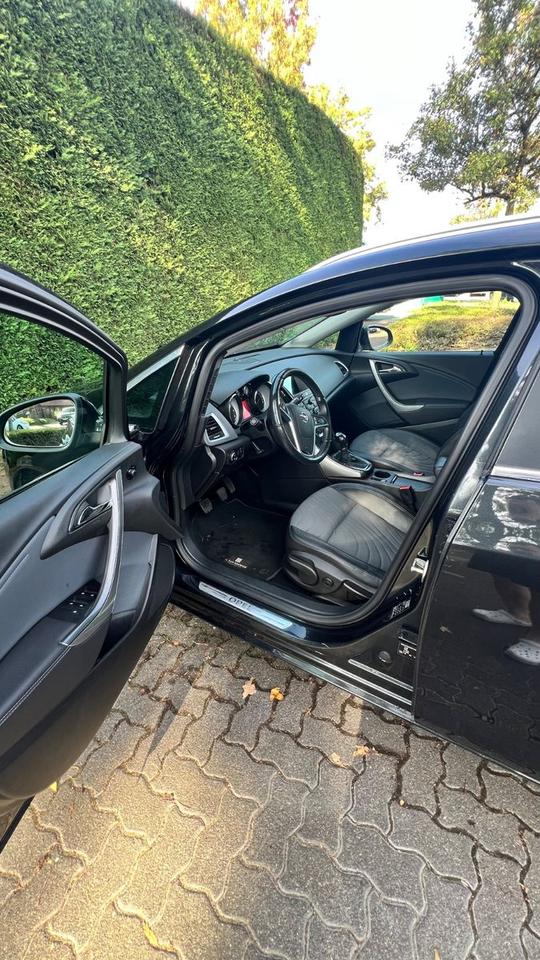Opel Astra 2013 — photo 6