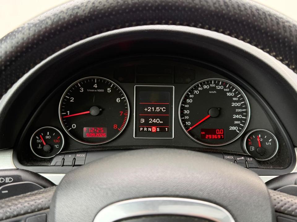 Audi A4 2005 — photo 10
