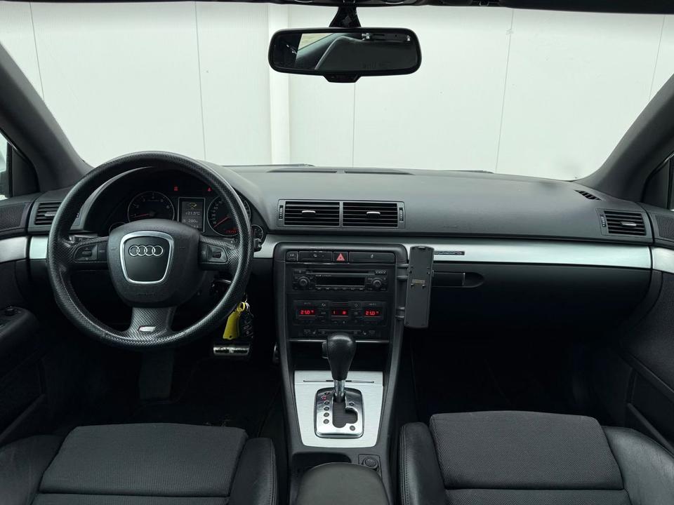 Audi A4 2005 — photo 13