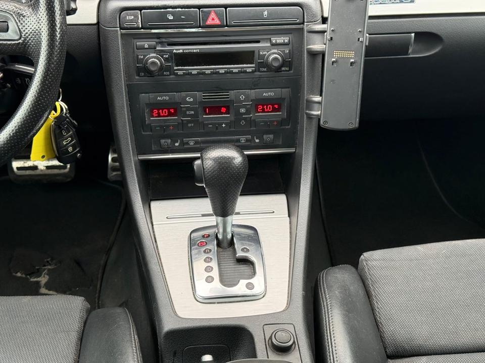 Audi A4 2005 — photo 14