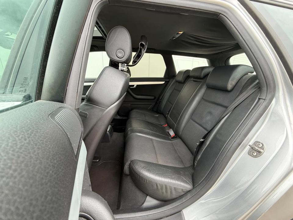 Audi A4 2005 — photo 16