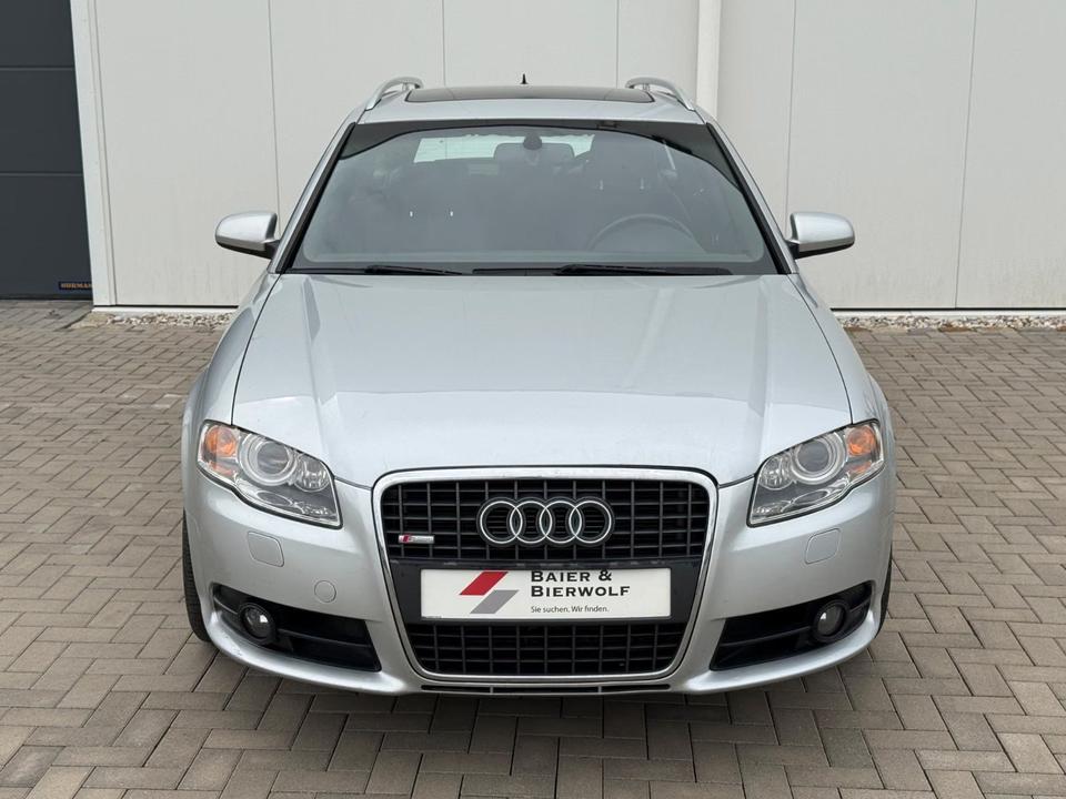 Audi A4 2005 — rear view