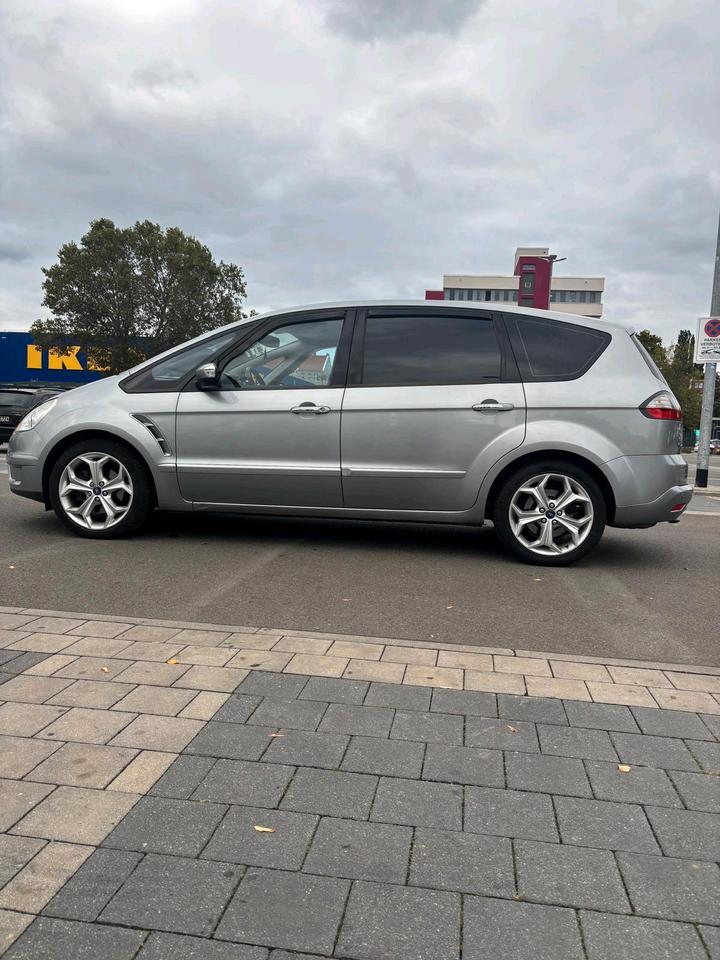 Ford S-Max 2009 — салон