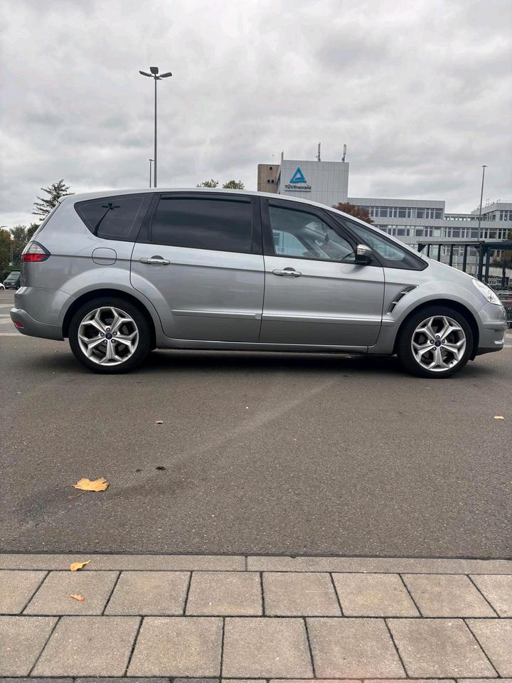 Ford S-Max 2009 — двигун