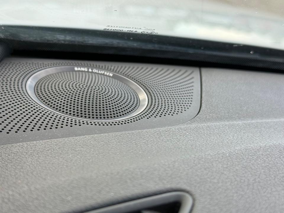 Audi A4 2010 — photo 12