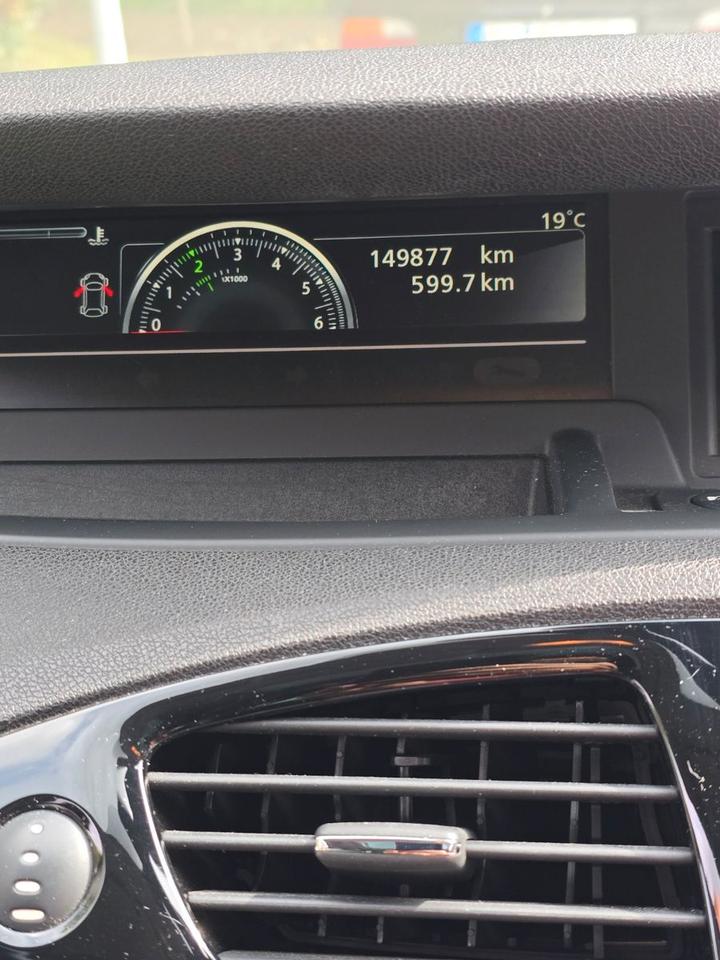 Renault Scenic 2014 — photo 14