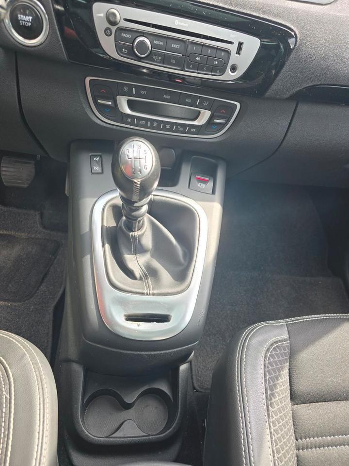 Renault Scenic 2014 — photo 9