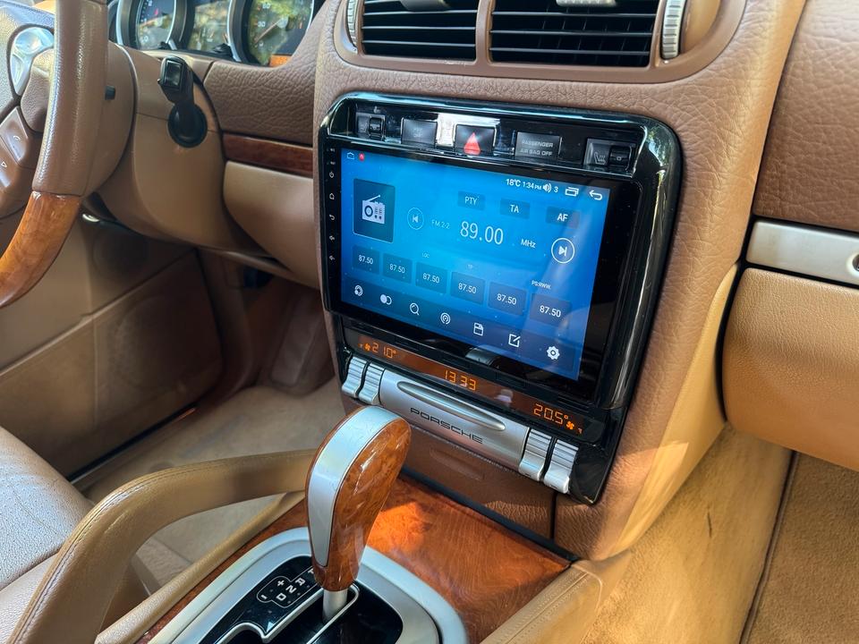 Porsche Cayenne 2013 — photo 11