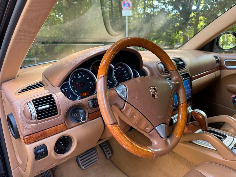 Porsche Cayenne 2013 — photo 7
