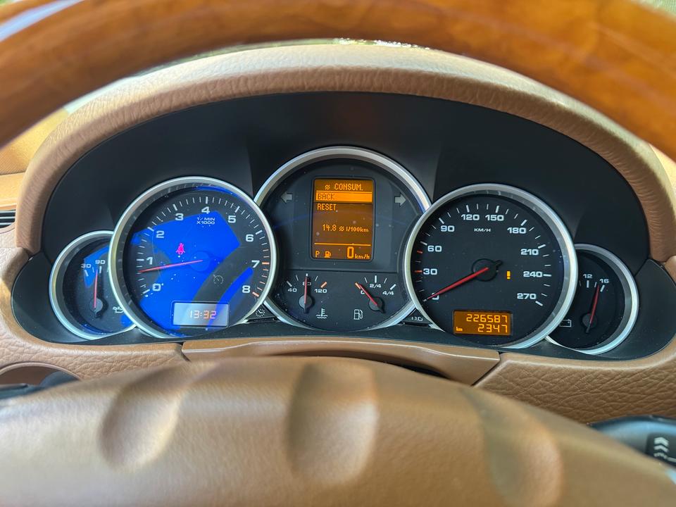 Porsche Cayenne 2013 — photo 8
