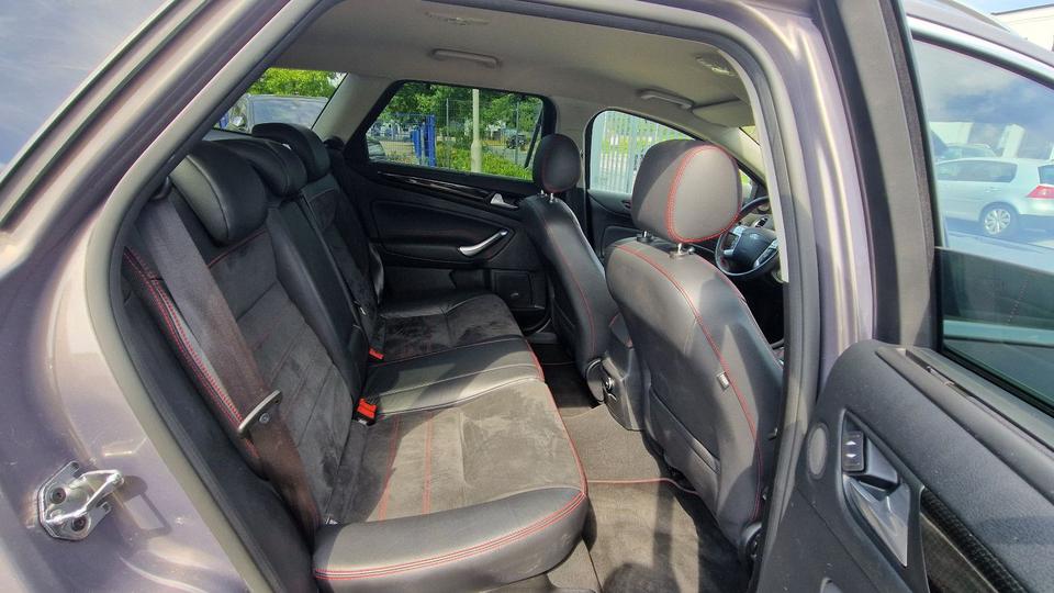 Ford Mondeo 2014 — photo 14