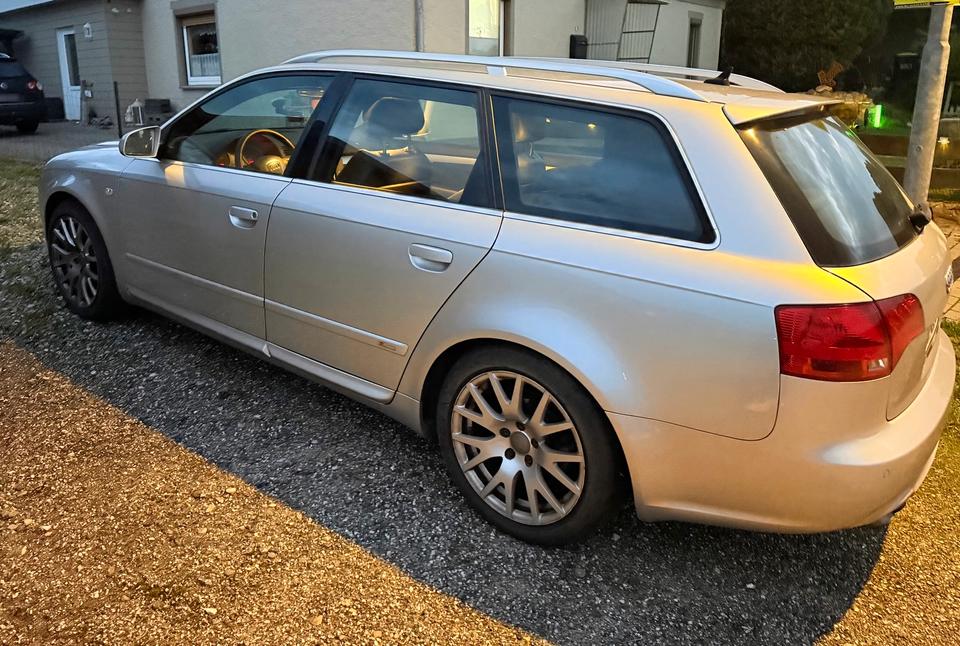 Audi A4 2008 — салон